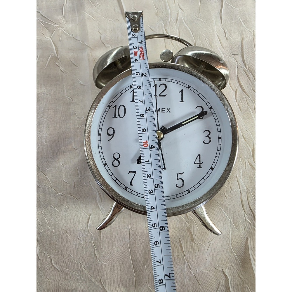 Vintage Round Timex Double Bell Alarm Desk Clock - Picture 2 of 4